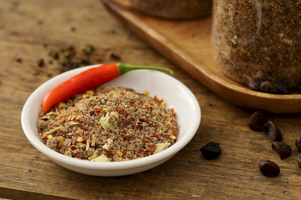 Cham cheo has a spicy, aromatic taste of spices, especially mac khen 